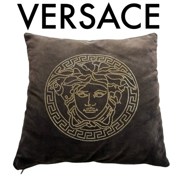 VERSACE GRAY VELVET GOLD STUDDED MEDUSA GREEK KEY ACCENT THROW PILLOW - Picture 1 of 8